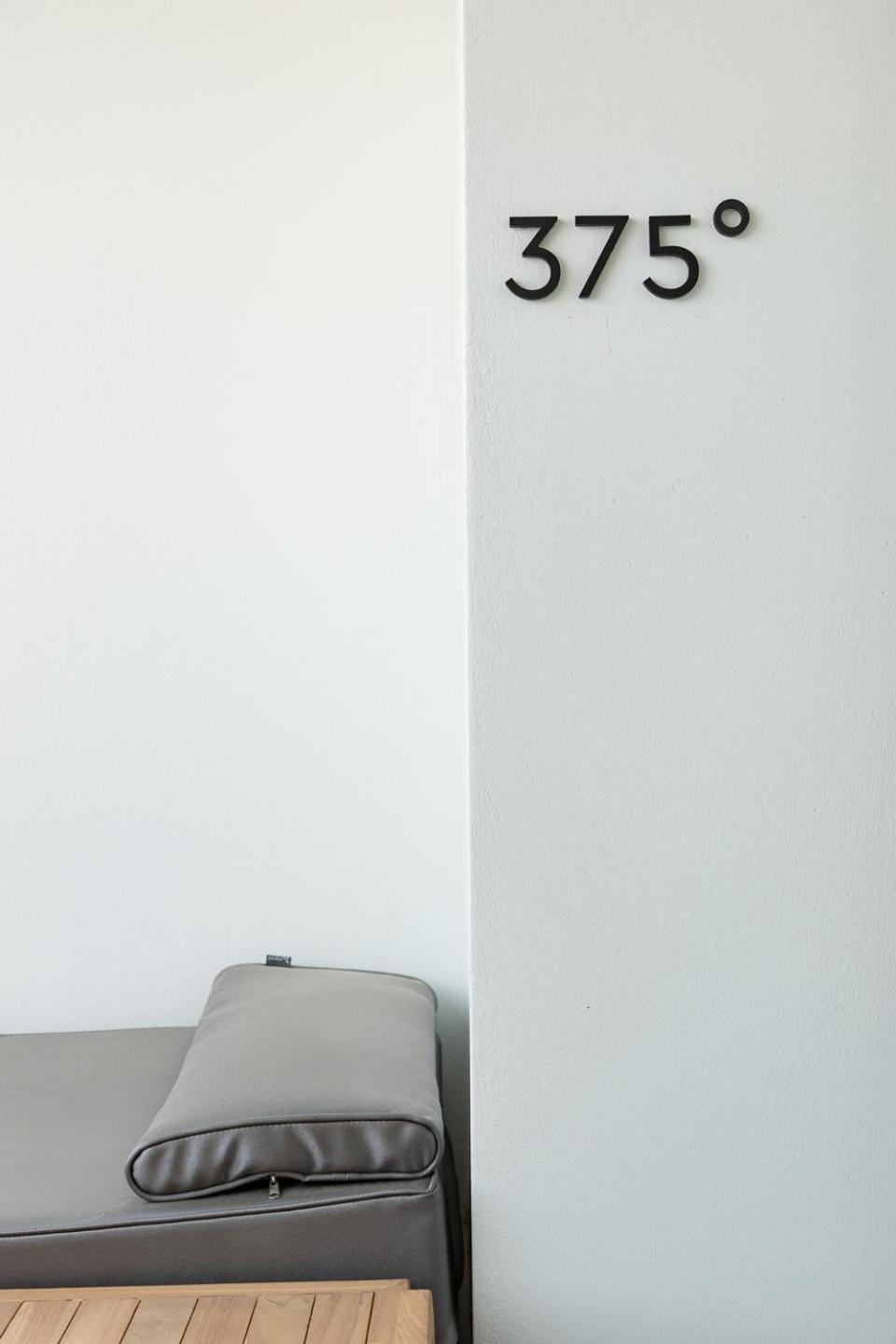 Karat Aparthotel 3*