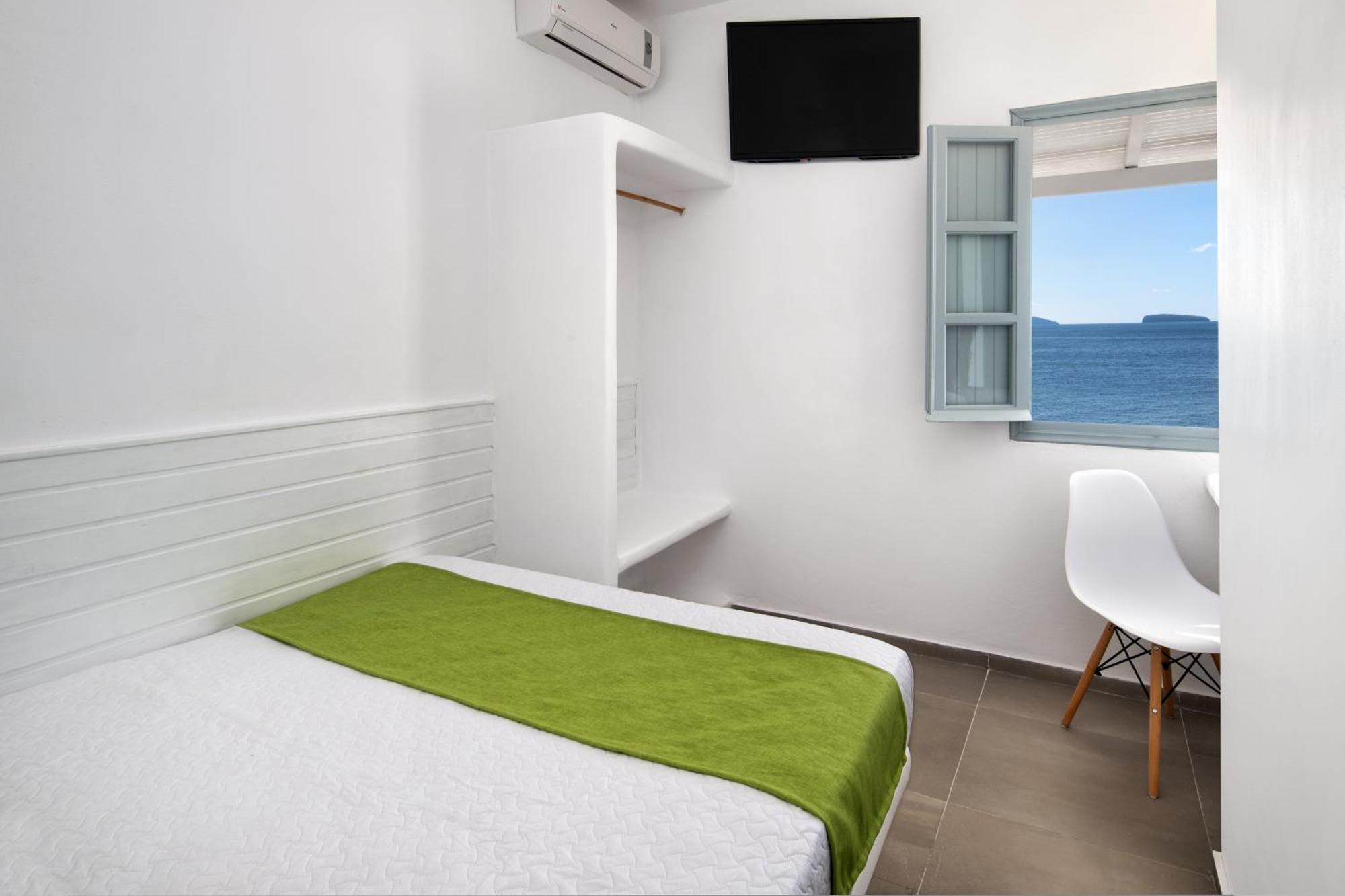 Bed & Breakfast Lava Stone Oia (Santorini)