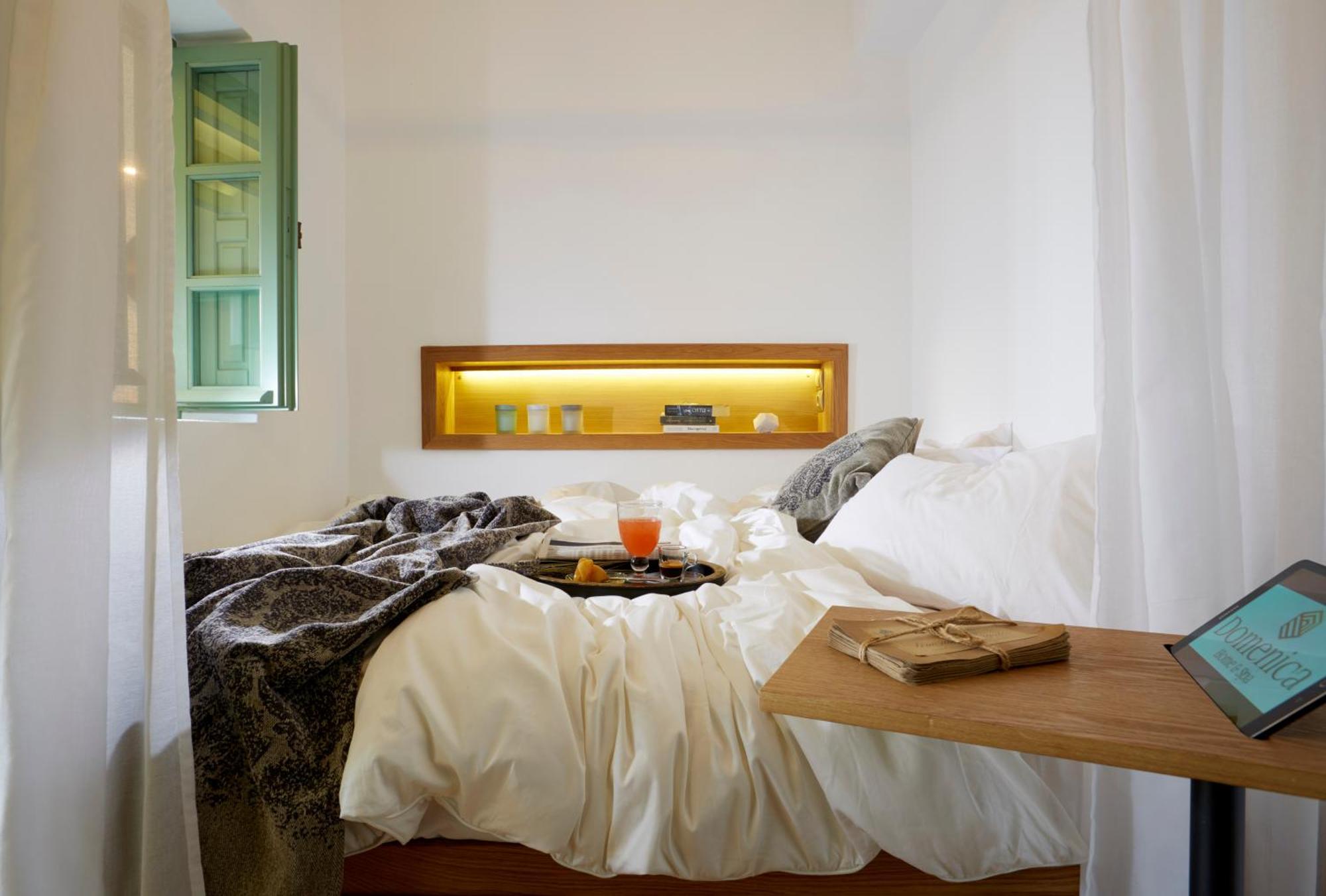 Yellow Orchid Cycladic House *