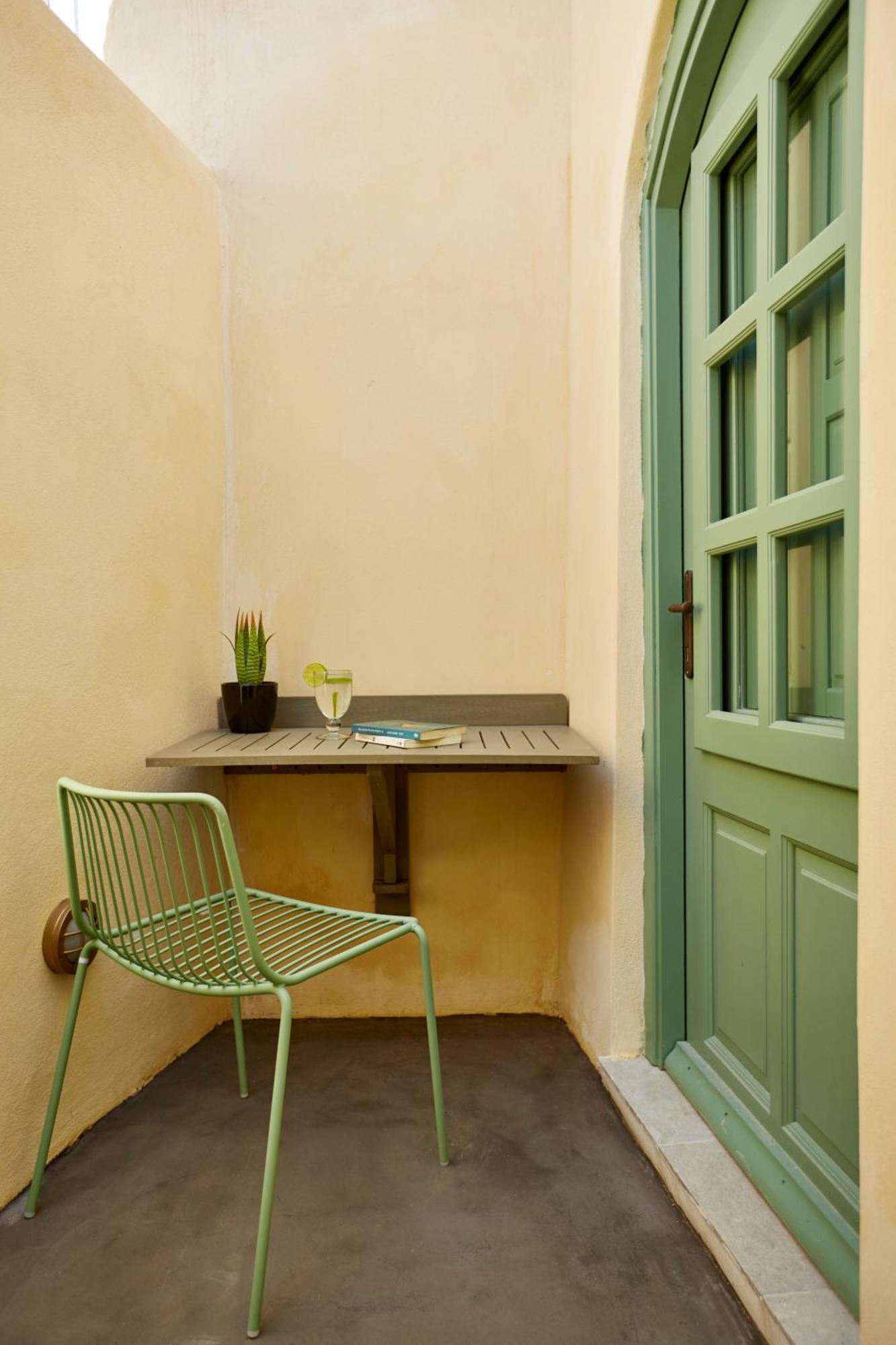 Yellow Orchid Cycladic House Aparthotel Pyrgos Kallistis