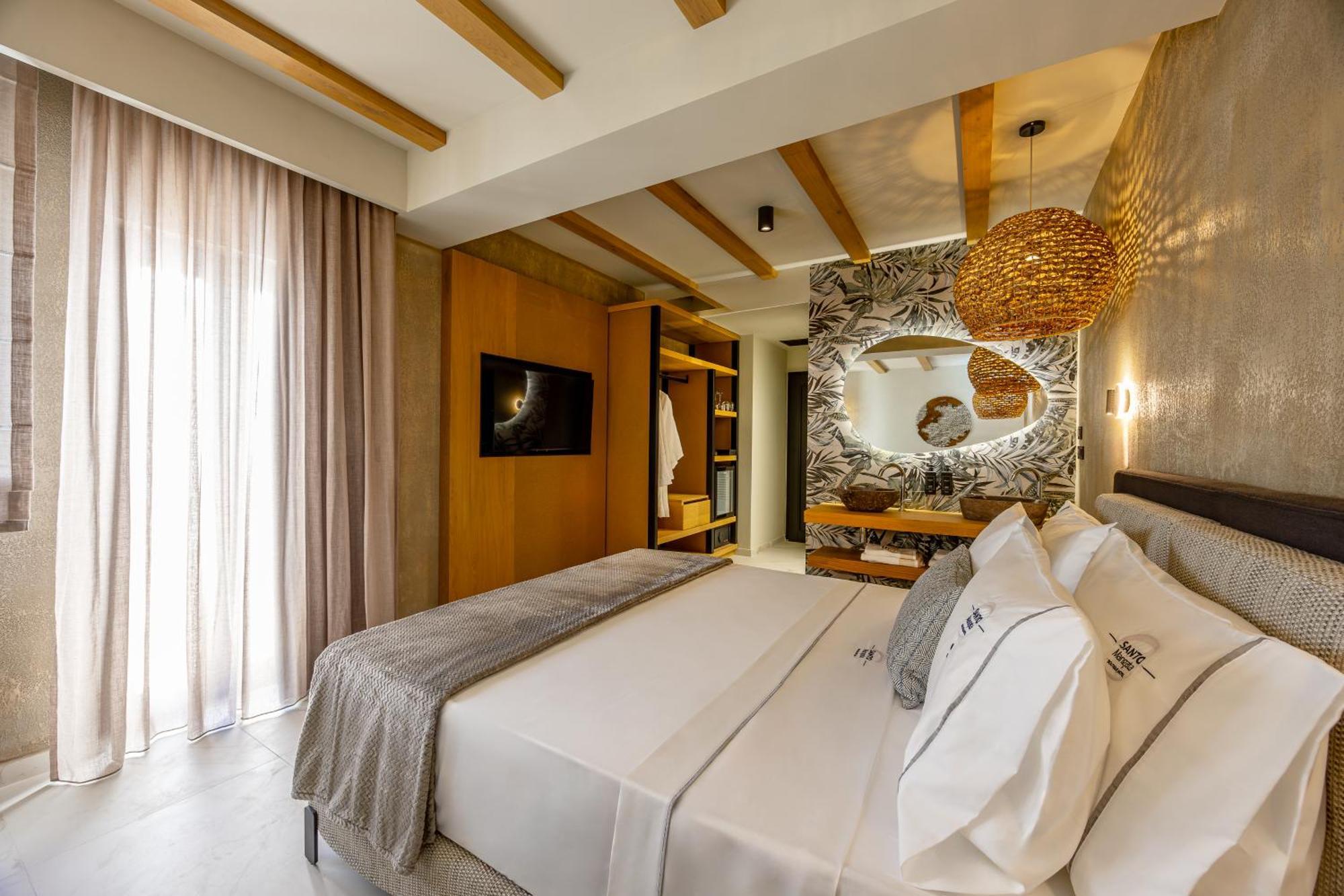 Hotel Santo Mangata Boutique Perissa (Santorini)