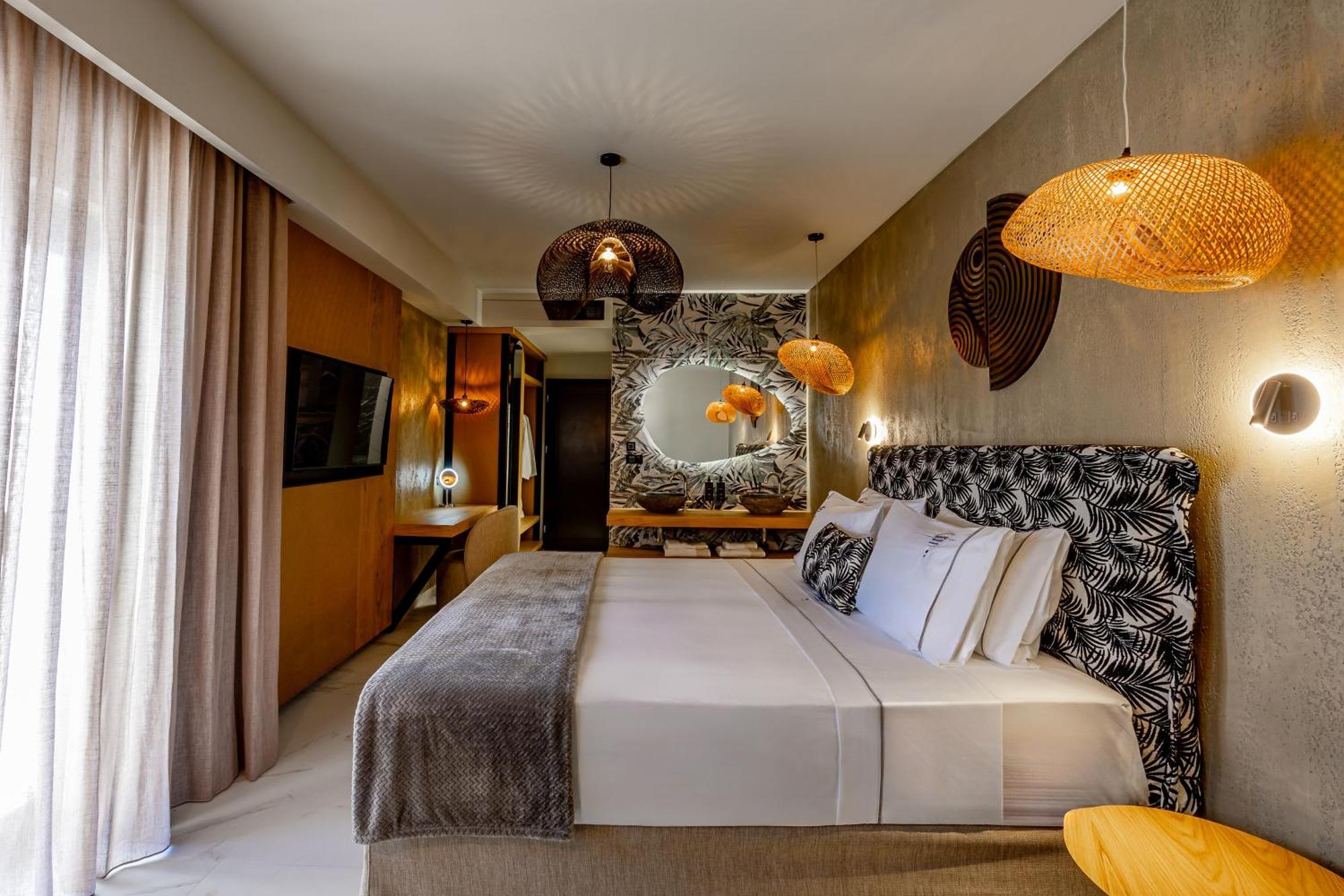 Hotel Santo Mangata Boutique Perissa (Santorini)