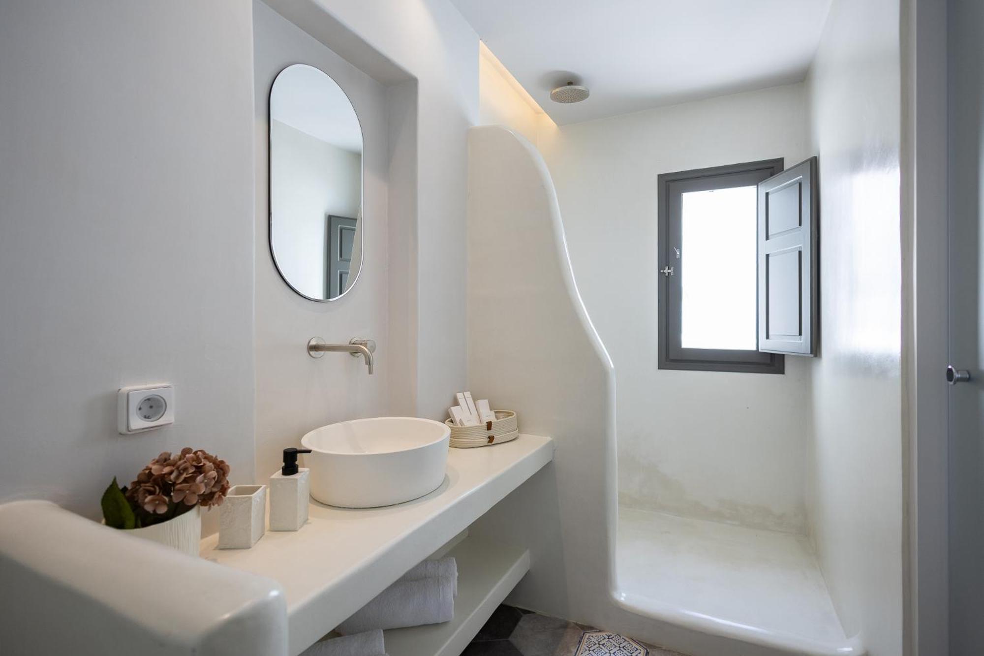 Niabelon Hotel *