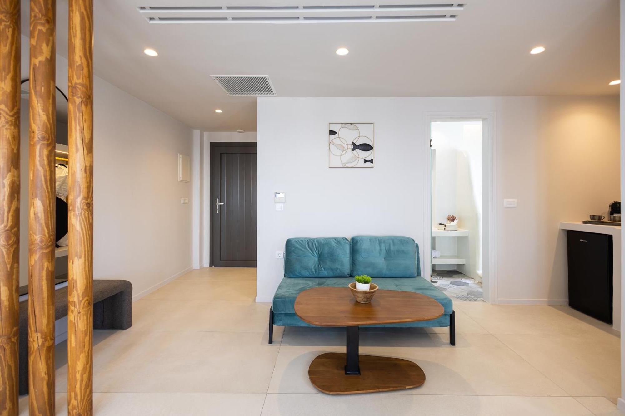 Niabelon Hotel *