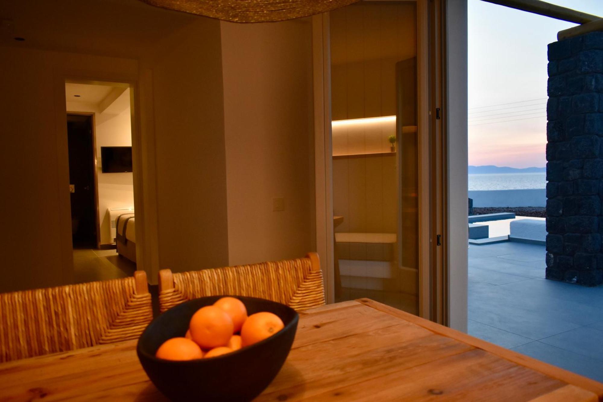 Northia Luxury Tholos (Santorini)