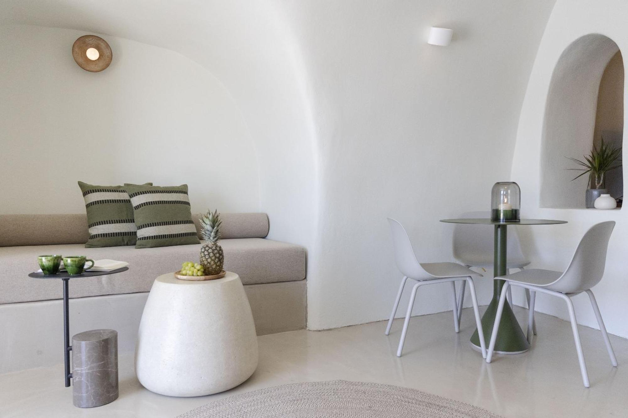 Kyrkos Collection * Oia (Santorini)