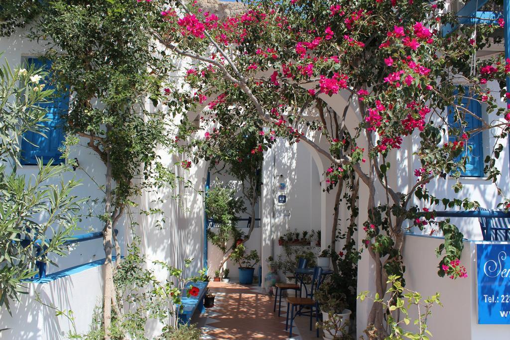 Semprou Guest house Perissa (Santorini)