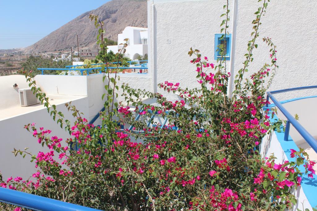Semprou Perissa (Santorini)