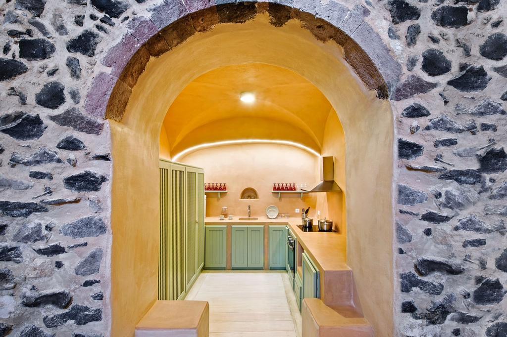 Pyrgos Old Winery Villa *