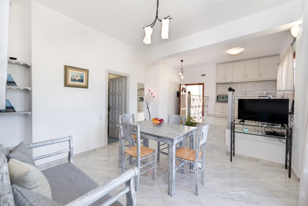 Aspalathos Apartment *