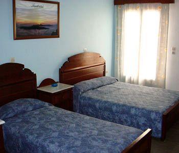 Emmanouela & Aparthotel Karterados (Santorini)
