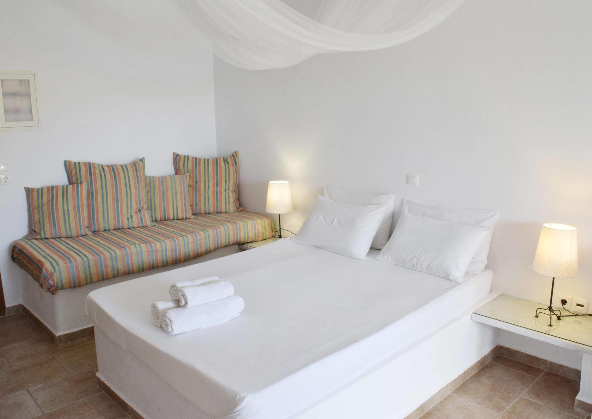 Santorini Mesotopos Aparthotel 3*