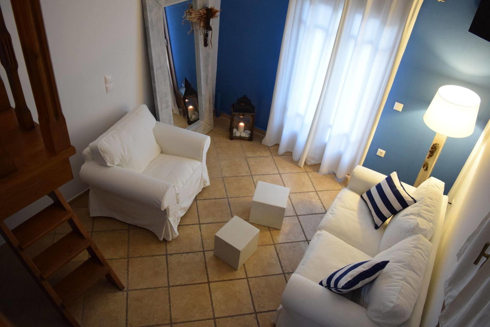 Santorini Mesotopos 3*