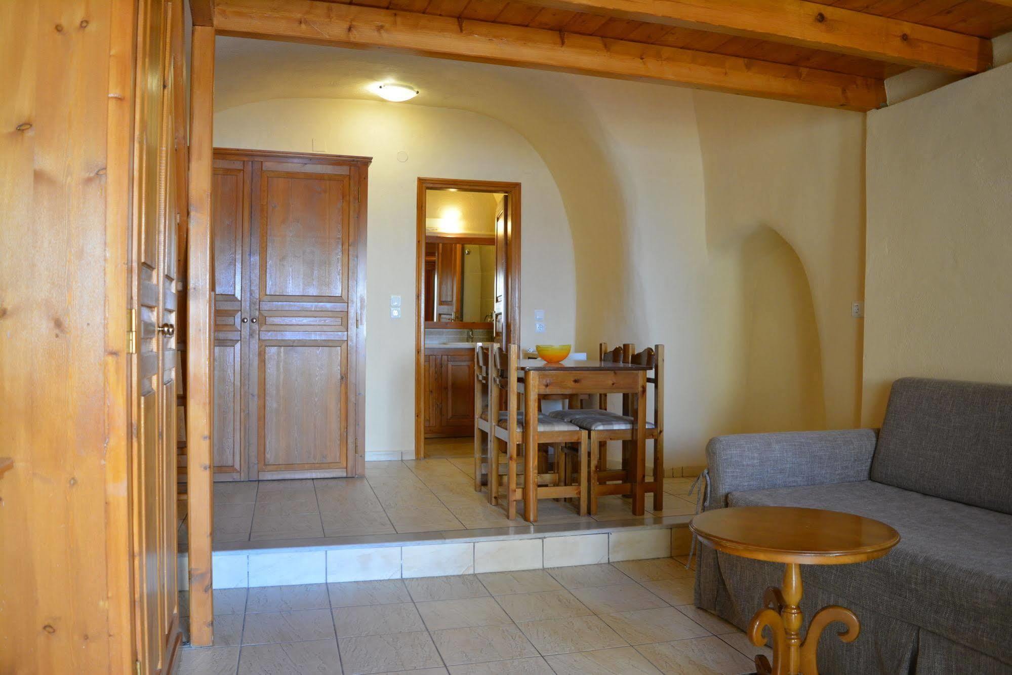 Aparthotel Anemomilos