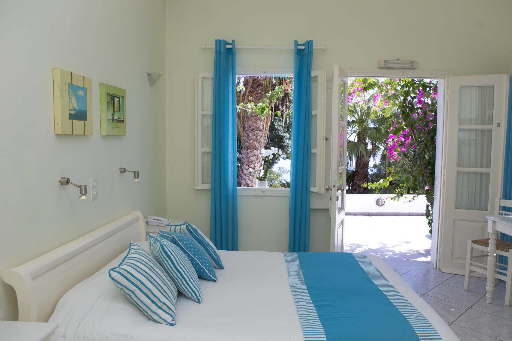 Meli Meli Imerovigli (Santorini)