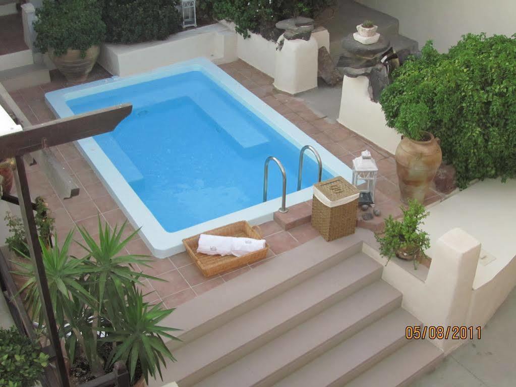 Lava & Lounge 3* Fira (Santorini)