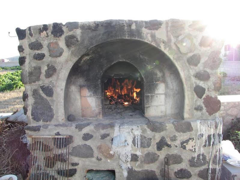 Marousi Perissa (Santorini)