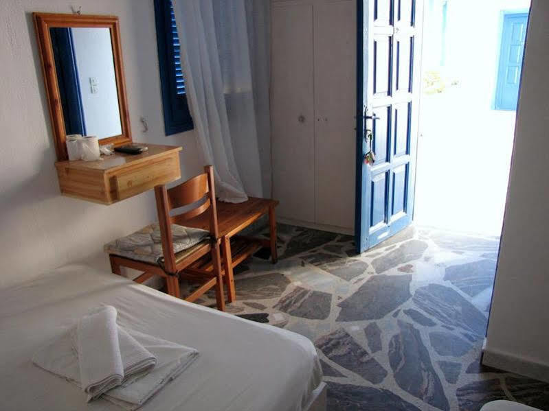 Aparthotel Marousi Perissa (Santorini)