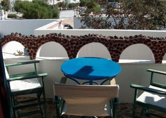 Irineos Apartment Perissa (Santorini)