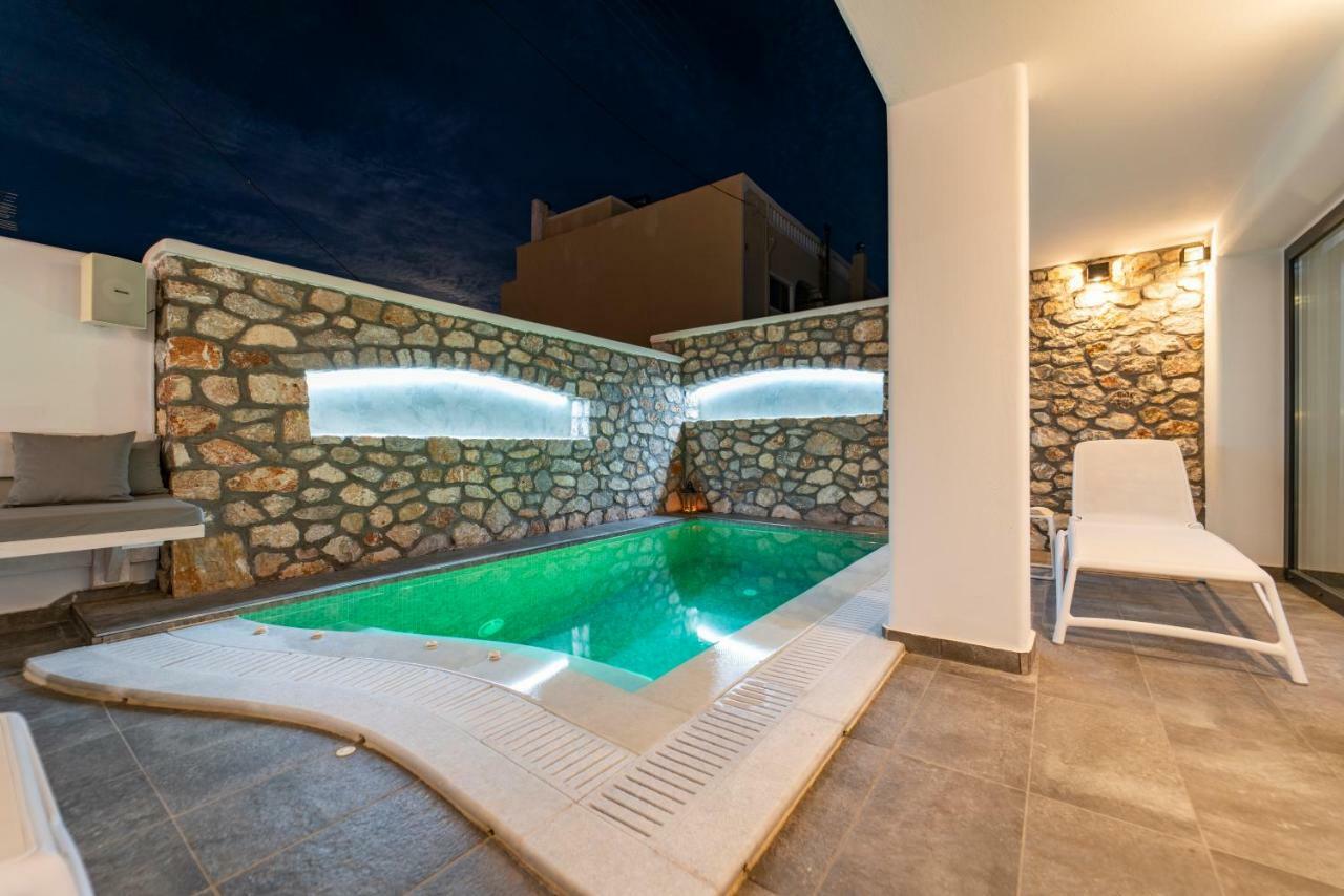 Aurum Villa Kamari (Santorini)