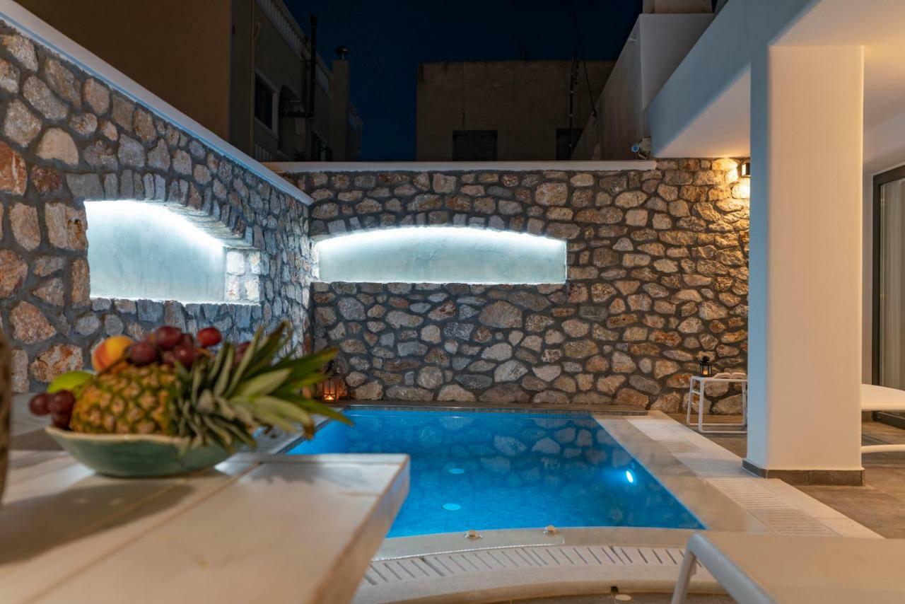 Aurum Villa *