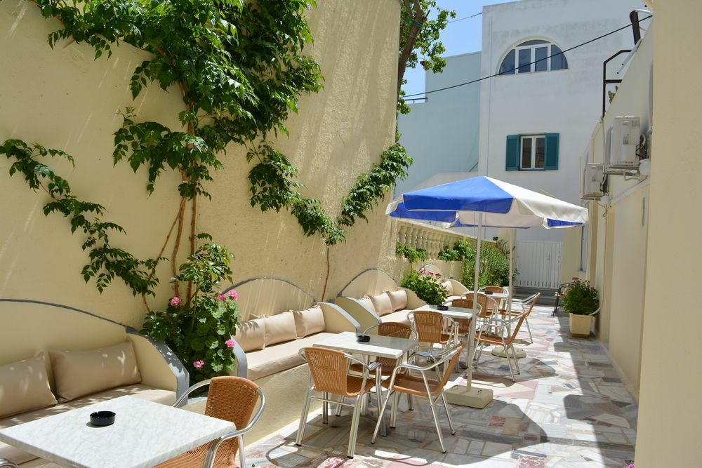 Anemomilos Fira (Santorini)