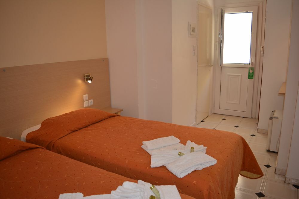 Anemomilos Aparthotel Fira (Santorini)