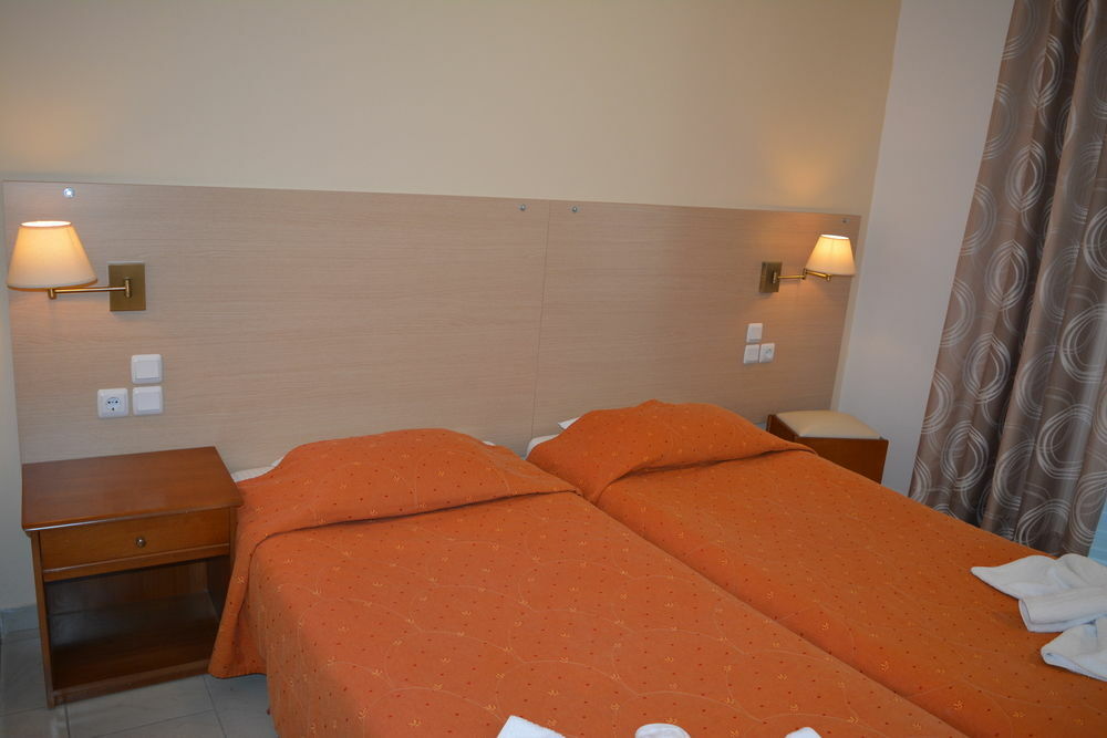 Aparthotel Anemomilos 2*