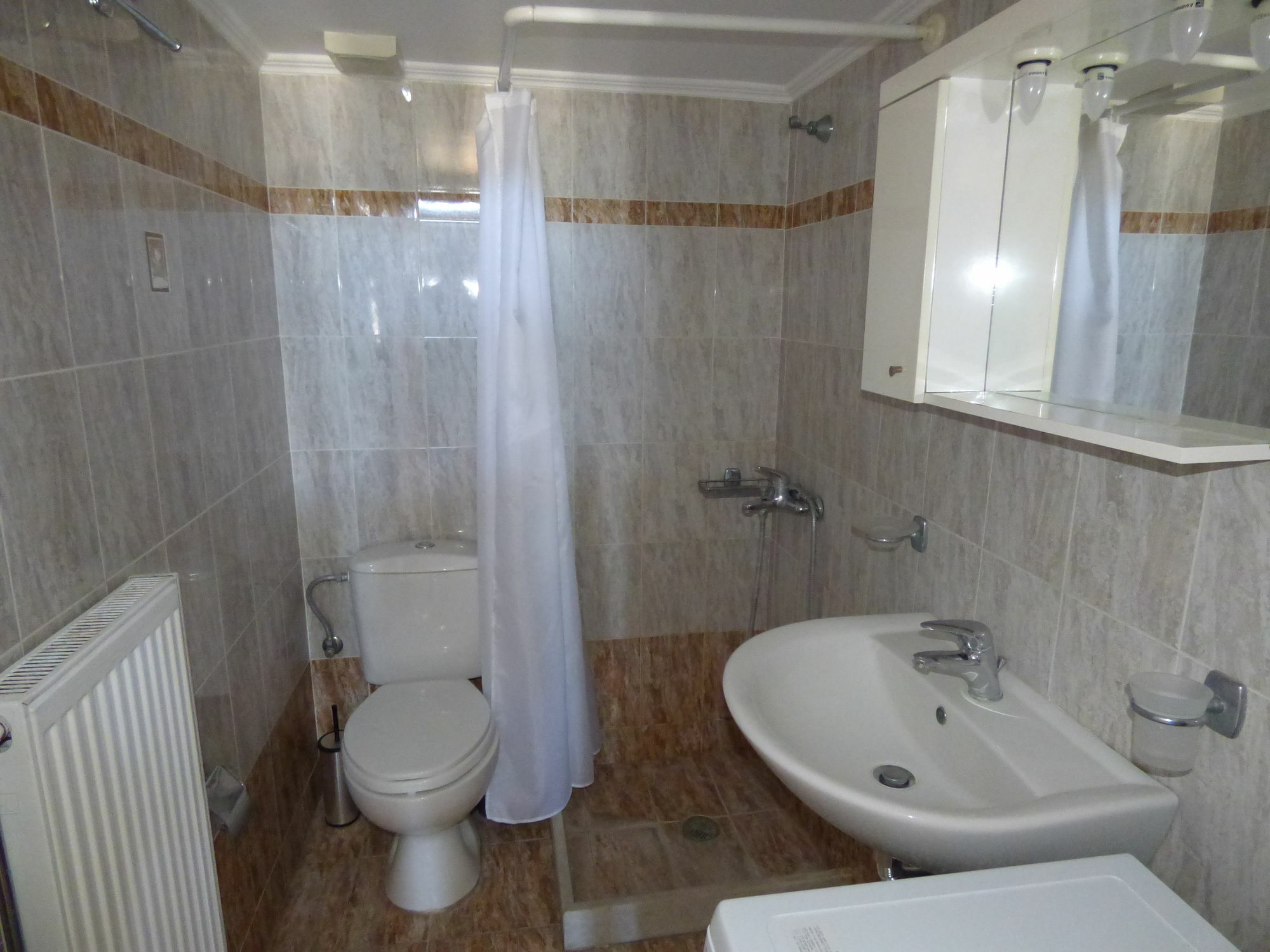 Rampelia Apartment Imerovigli (Santorini)