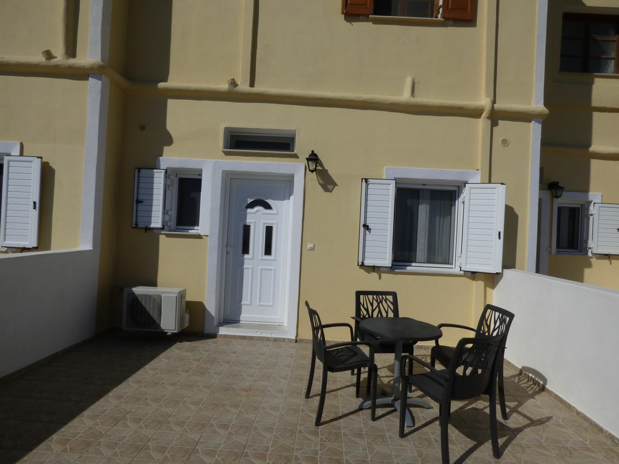 Rampelia Apartment