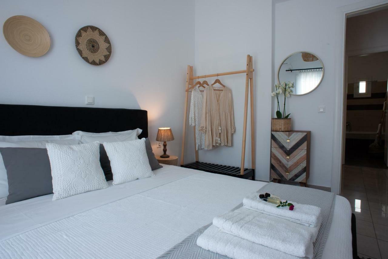 Harmonia House Kamari (Santorini)