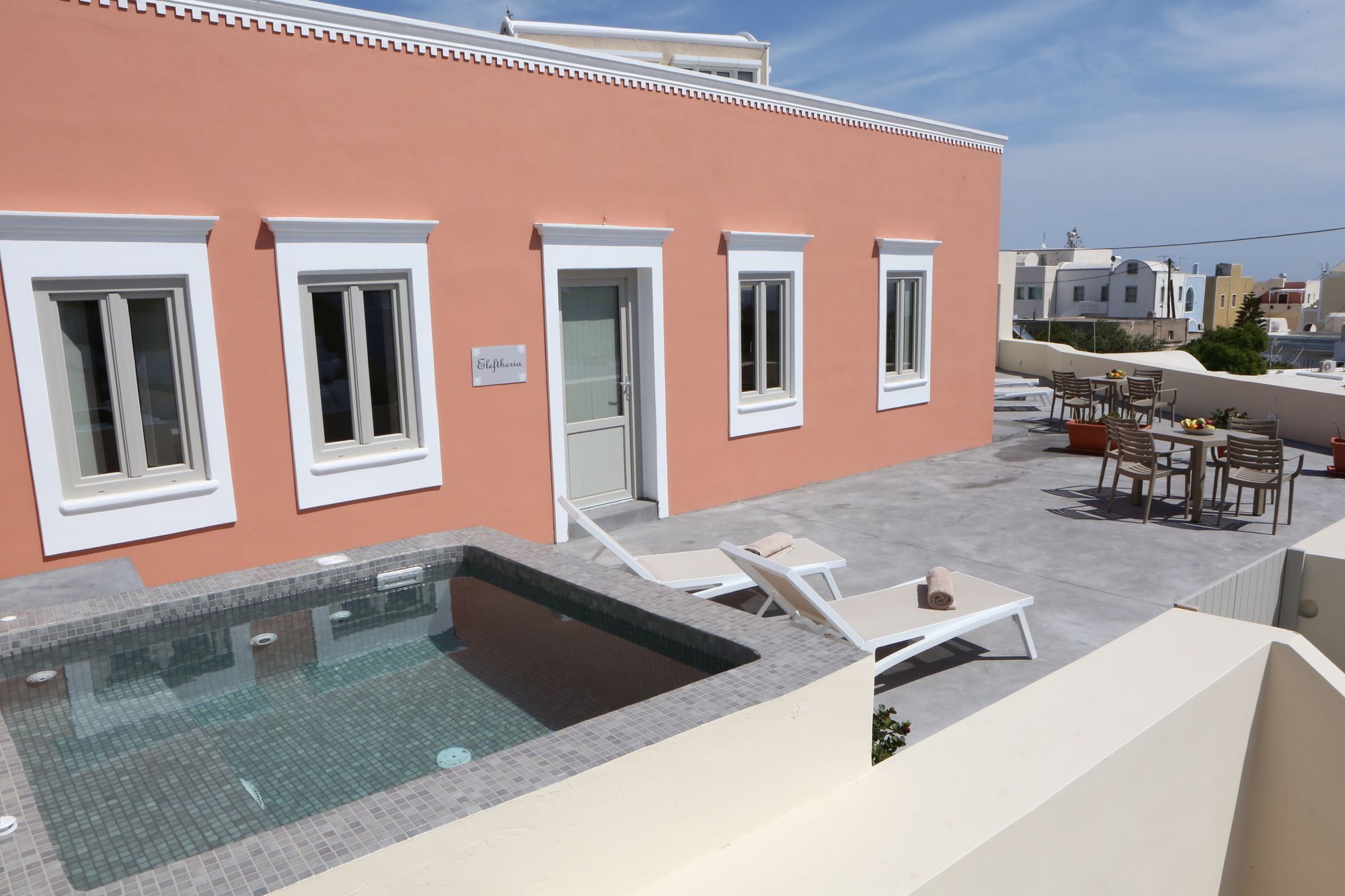 Nomikos Mansion * Karterados (Santorini)