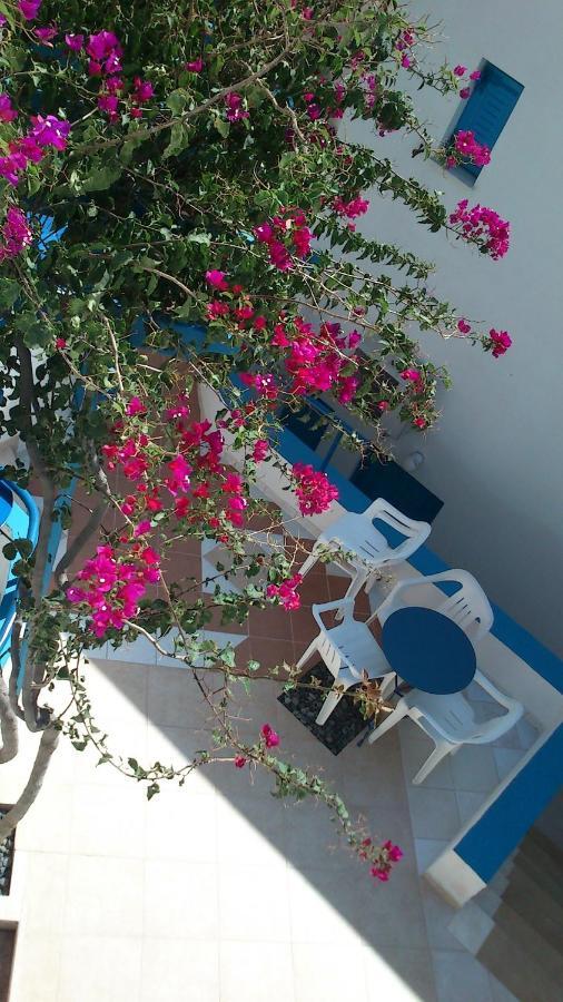 Semprou Guest house Perissa (Santorini)