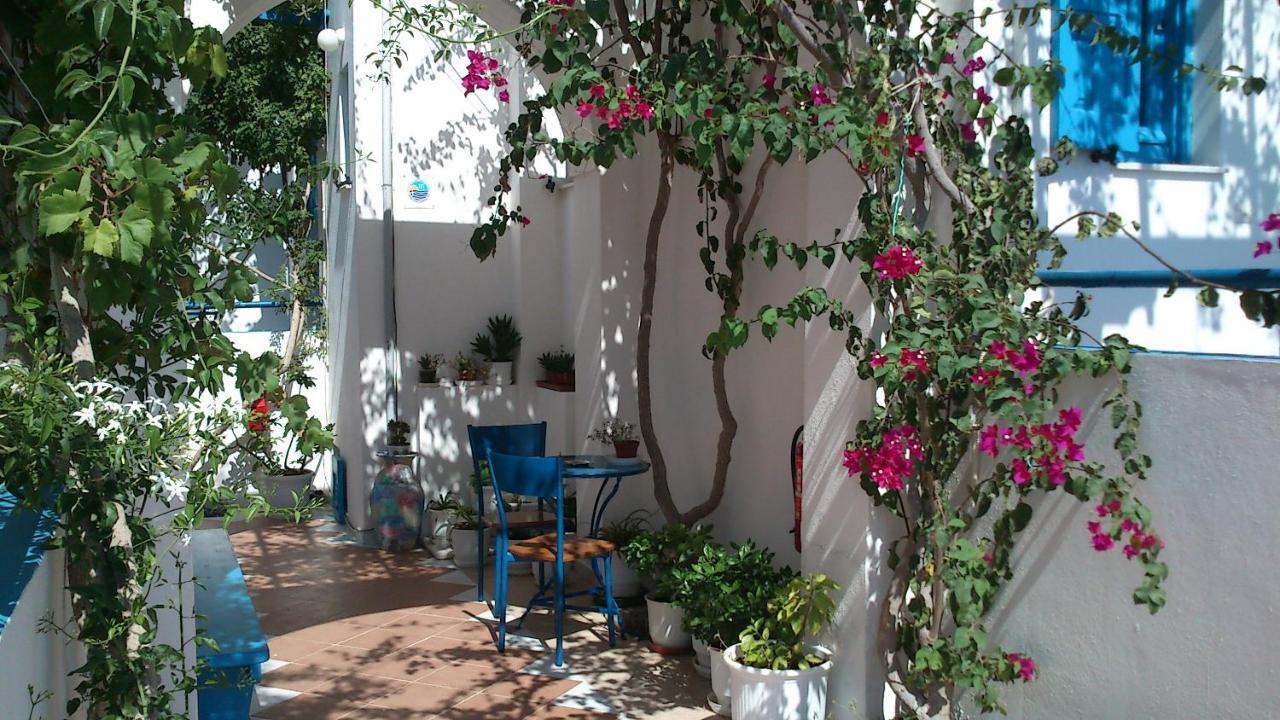 Semprou * Perissa (Santorini)