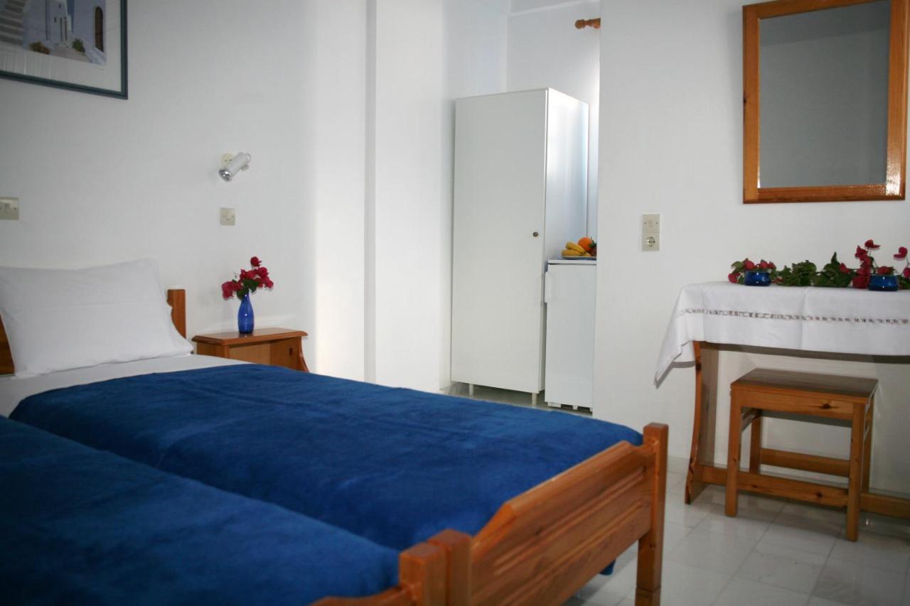 Semprou Guest house Perissa (Santorini)