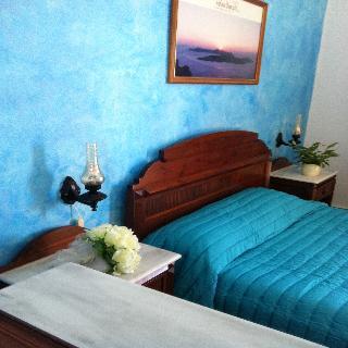 Emmanouela & Aparthotel 2*