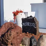 Red Beach Harmony Suites Sotiria