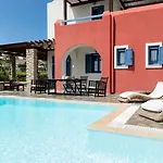 Earino Suites And Villa