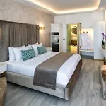 Aura Suites