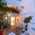 White Cave By Caldera Houses