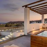 Acro Caldo Suites