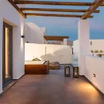Acro Caldo Suites