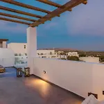 Acro Caldo Suites