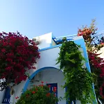 Anna Maria Rooms Santorini
