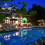 Philoxenia Hotel & Studios