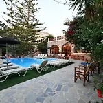 Philoxenia Hotel & Studios