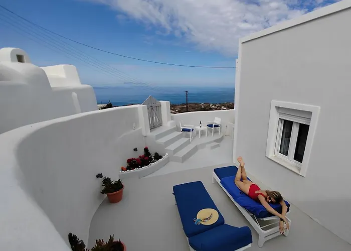 White Swallow Suite Santorini