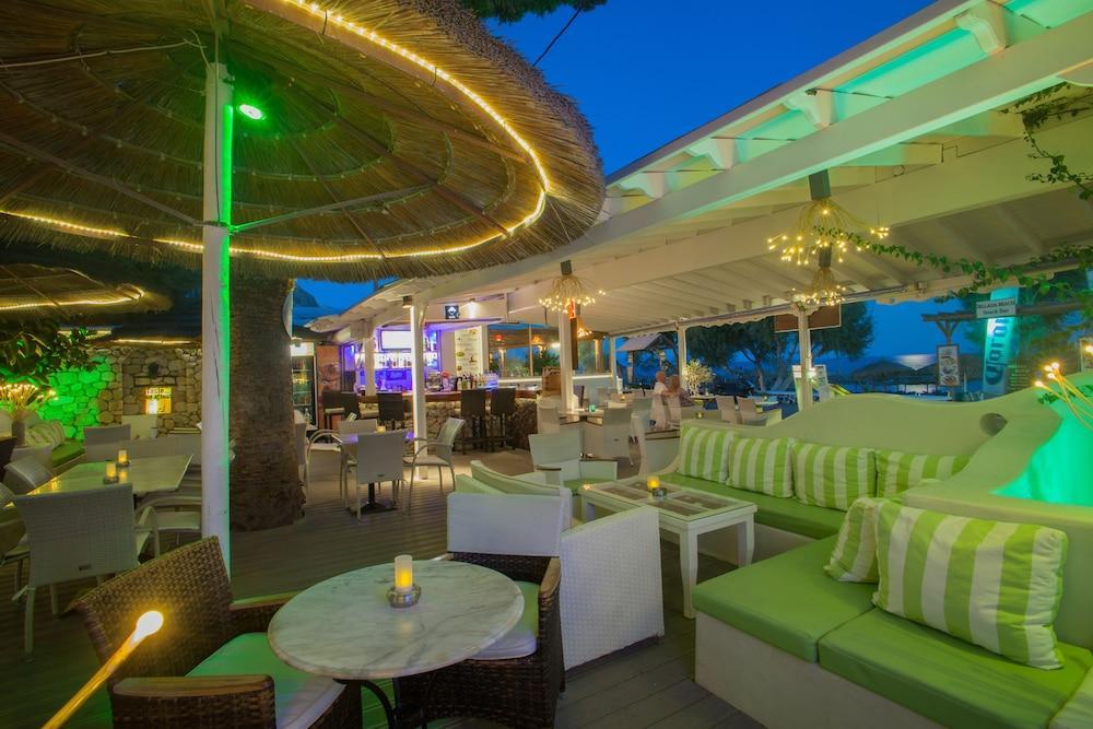 Sellada Hotel