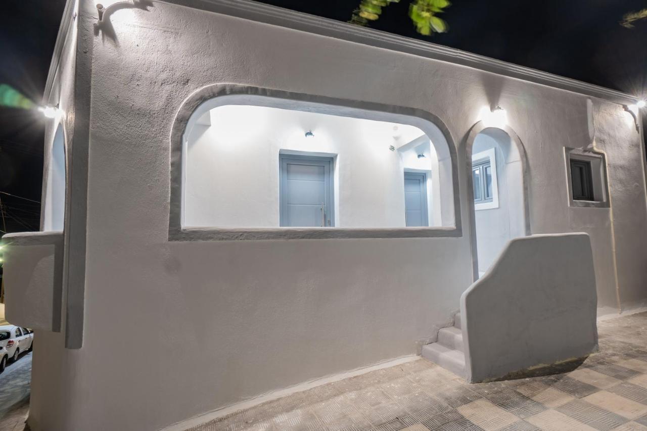N Renieris Apartment *