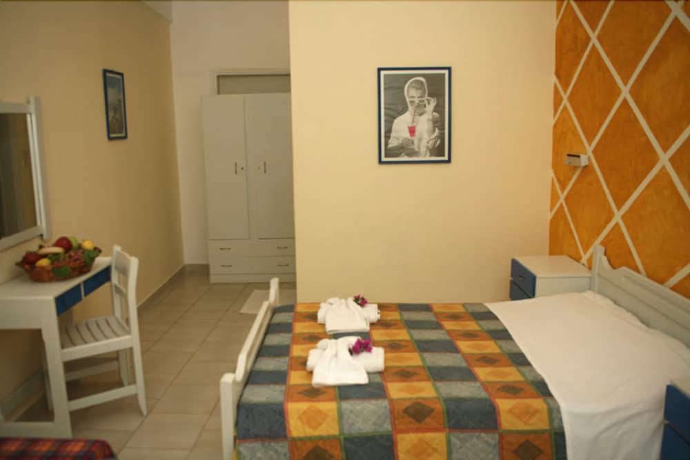 Villa Markos Aparthotel Perissa (Santorini)
